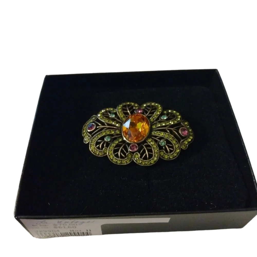 La Vintage' European Crystals Brooch Polished Antique Bronze Finish Petal Design